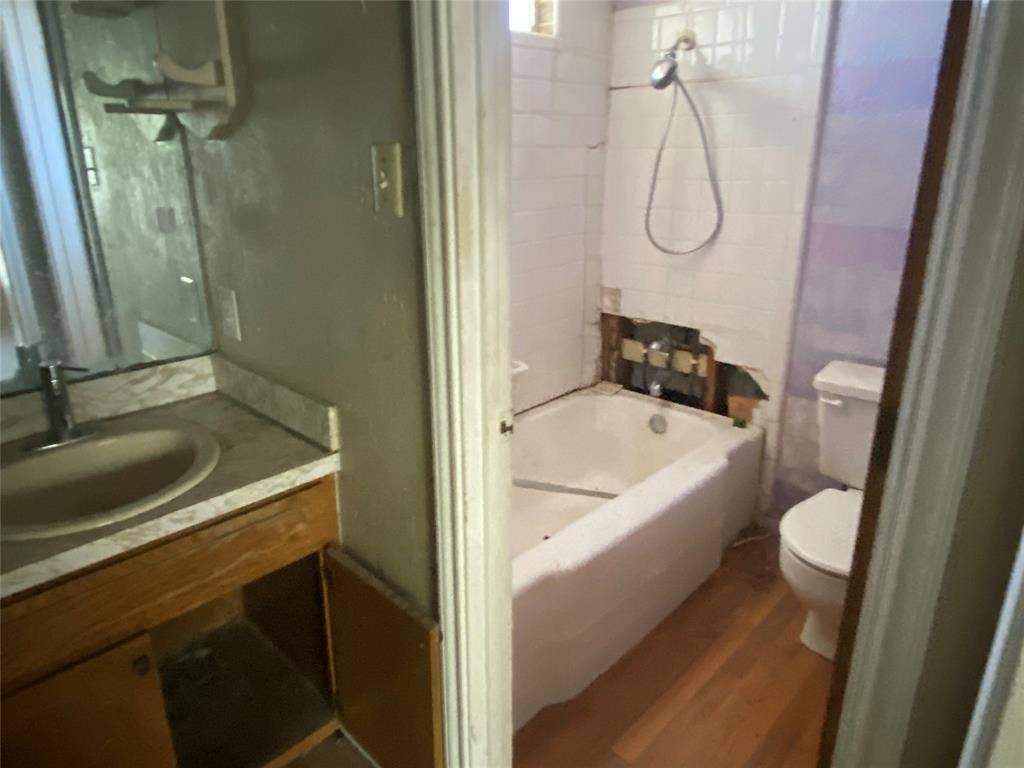 308 Valleyglen Drive, DeSoto, TX 75115 308 Valleyglen Drive, DeSoto, TX 75115