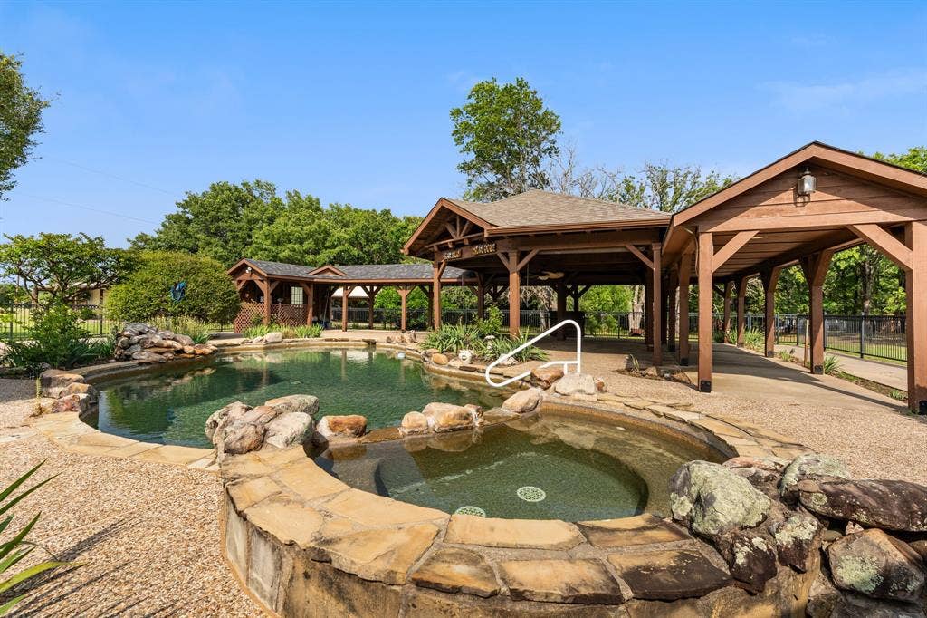 1604 Hollow Way Lane, Quinlan, TX 75474 1604 Hollow Way Lane, Quinlan, TX 75474