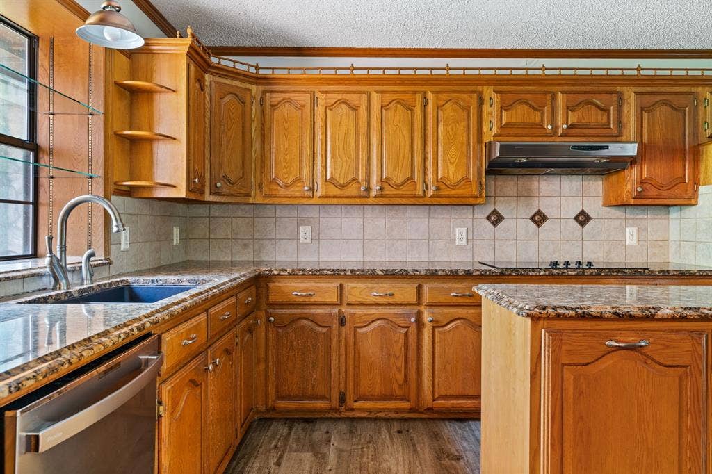 1604 Hollow Way Lane, Quinlan, TX 75474 1604 Hollow Way Lane, Quinlan, TX 75474