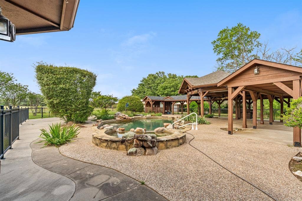 1604 Hollow Way Lane, Quinlan, TX 75474 1604 Hollow Way Lane, Quinlan, TX 75474