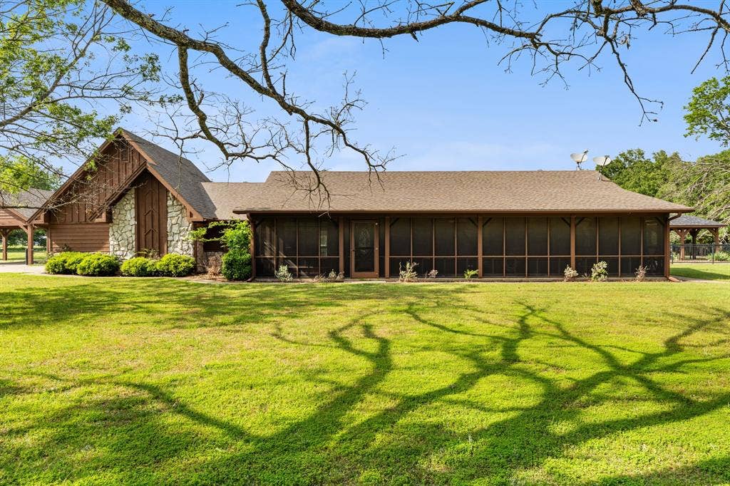 1604 Hollow Way Lane, Quinlan, TX 75474 1604 Hollow Way Lane, Quinlan, TX 75474