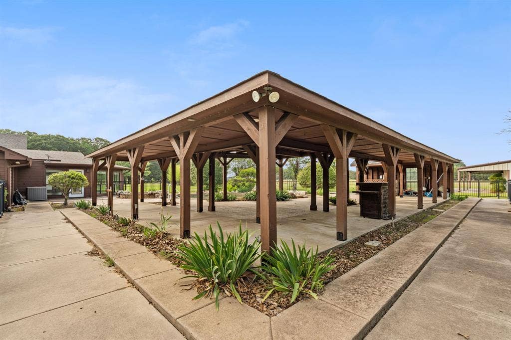 1604 Hollow Way Lane, Quinlan, TX 75474 1604 Hollow Way Lane, Quinlan, TX 75474