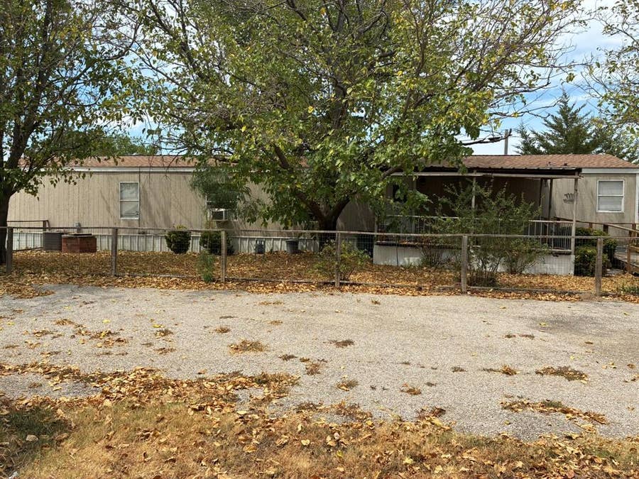 Property photo for 102 S Houston Street, Millsap, TX