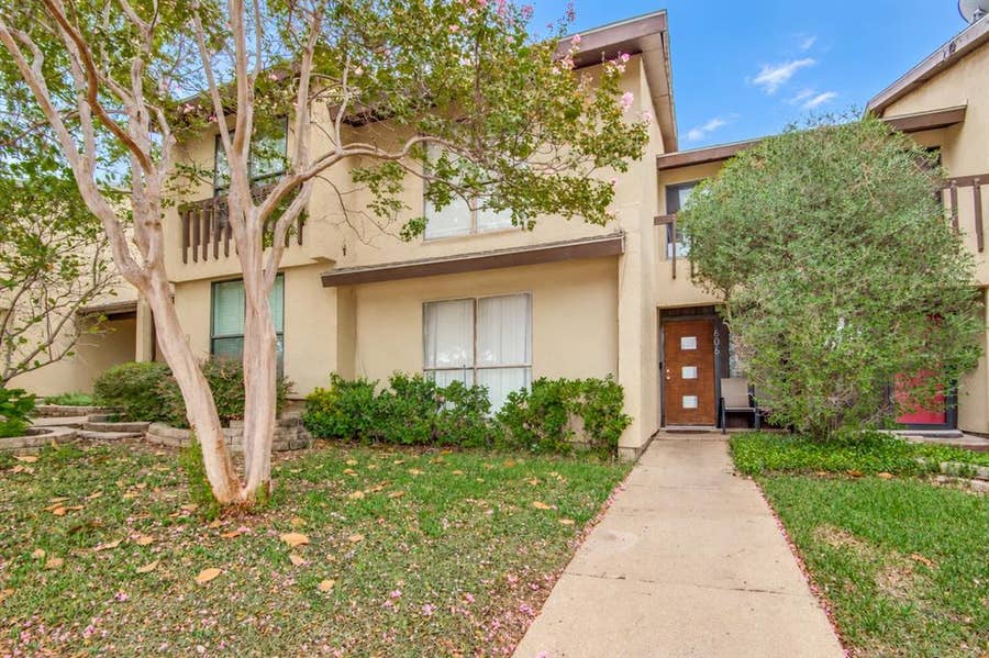 Property photo for 606 Campana Court, Irving, TX