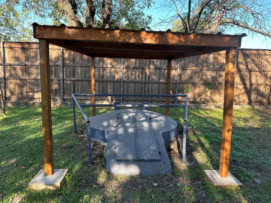 6403 Military Parkway, Dallas, TX 75227 6403 Military Parkway, Dallas, TX 75227