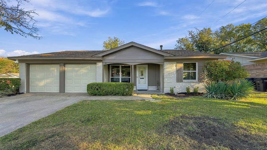 Property photo for 4732 Burgess Drive, Fort Worth, TX