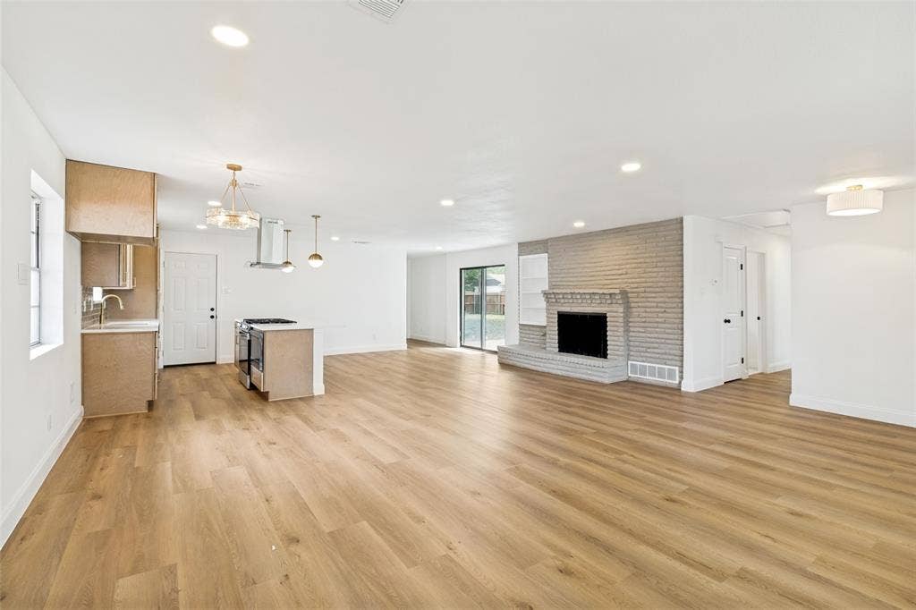 437 Summit Drive, Richardson, TX 75081 437 Summit Drive, Richardson, TX 75081