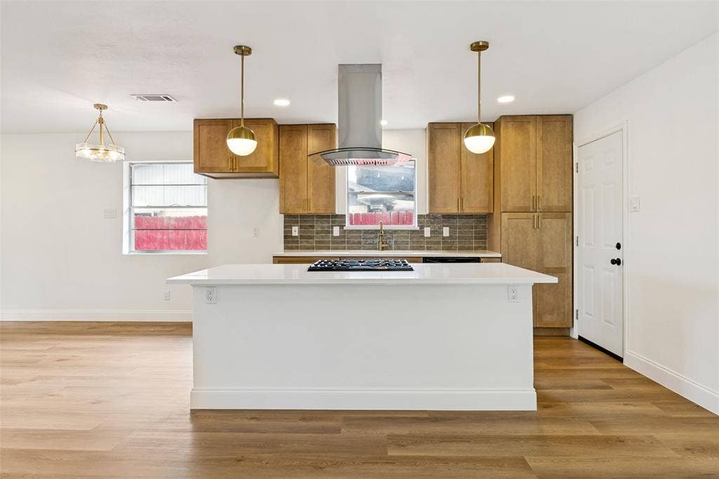 437 Summit Drive, Richardson, TX 75081 437 Summit Drive, Richardson, TX 75081