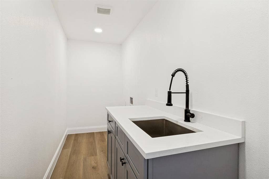 437 Summit Drive, Richardson, TX 75081 437 Summit Drive, Richardson, TX 75081
