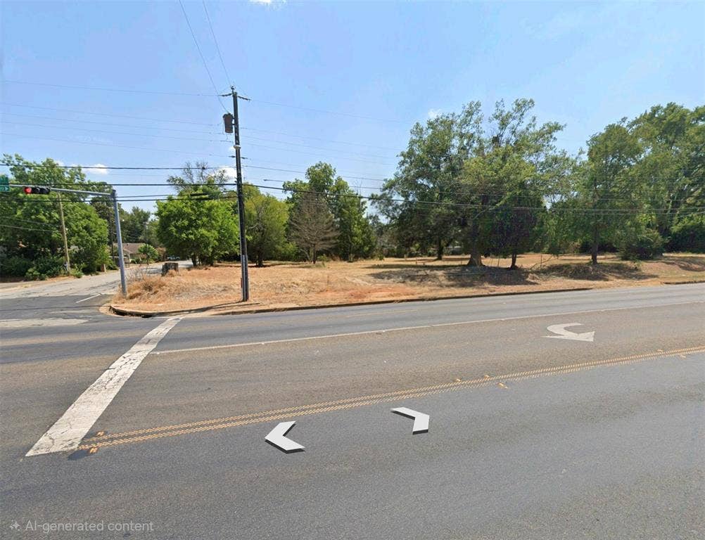 1621 E Front Street, Tyler, TX 75702 Corner lot featuring mature trees and level topography