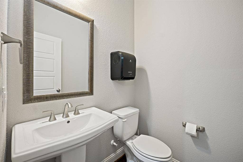5416 Hennessey Road, Richardson, TX 75082 5416 Hennessey Road, Richardson, TX 75082