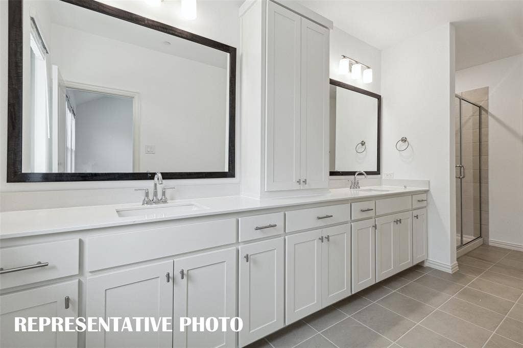 4767 Lunker Street, McKinney, TX 75071 Plenty of space for two in this wonderful owner's bath. REPRESENTATIVE PHOTO.