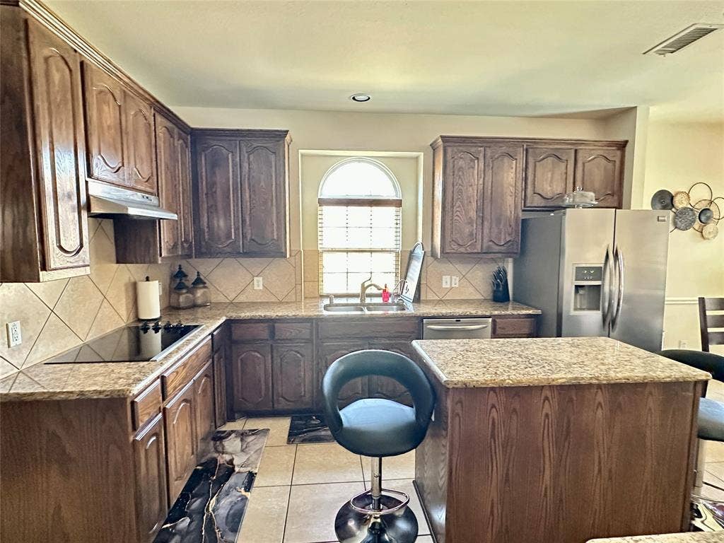 715 Clement Drive, Cedar Hill, TX 75104 715 Clement Drive, Cedar Hill, TX 75104