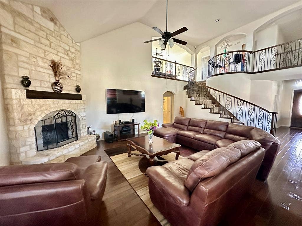 715 Clement Drive, Cedar Hill, TX 75104 715 Clement Drive, Cedar Hill, TX 75104