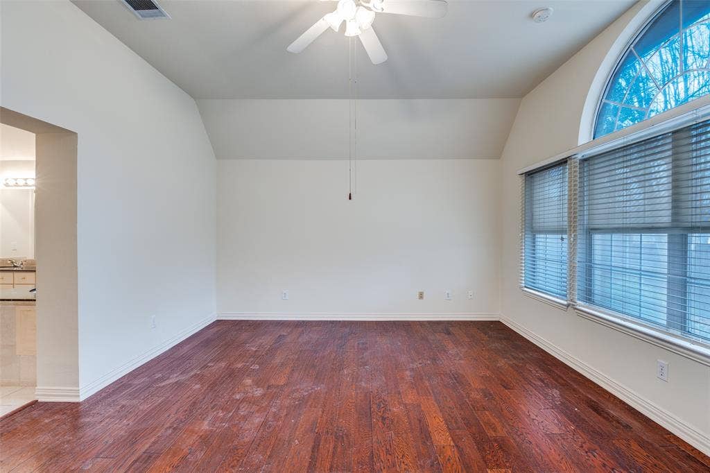 6613 Lynch Lane, Garland, TX 75044 Primary master bedroom