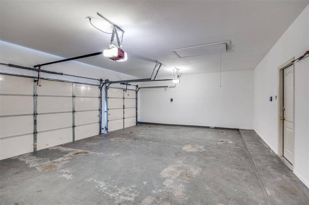 6613 Lynch Lane, Garland, TX 75044 3-Car Garage