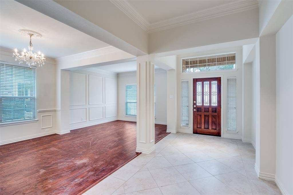 6613 Lynch Lane, Garland, TX 75044 Light and bright with lots of space!