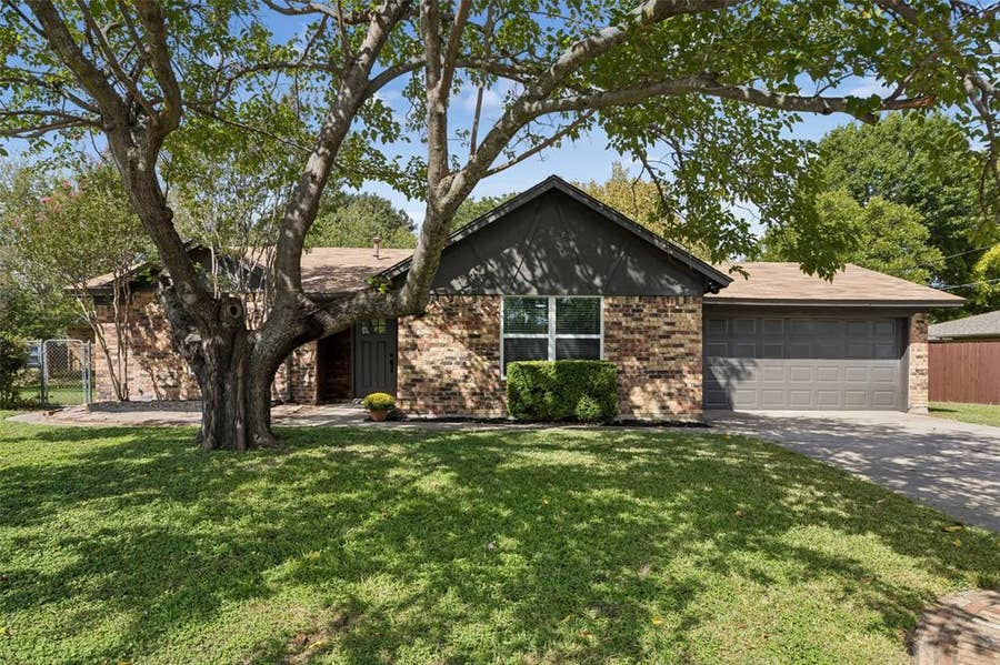 Property photo for 433 Ferenz Avenue, Crowley, TX