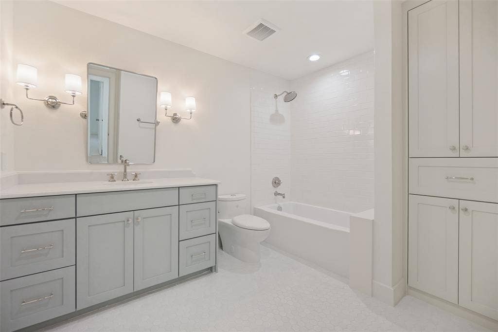 10649 Longmeadow Drive, Dallas, TX 75238