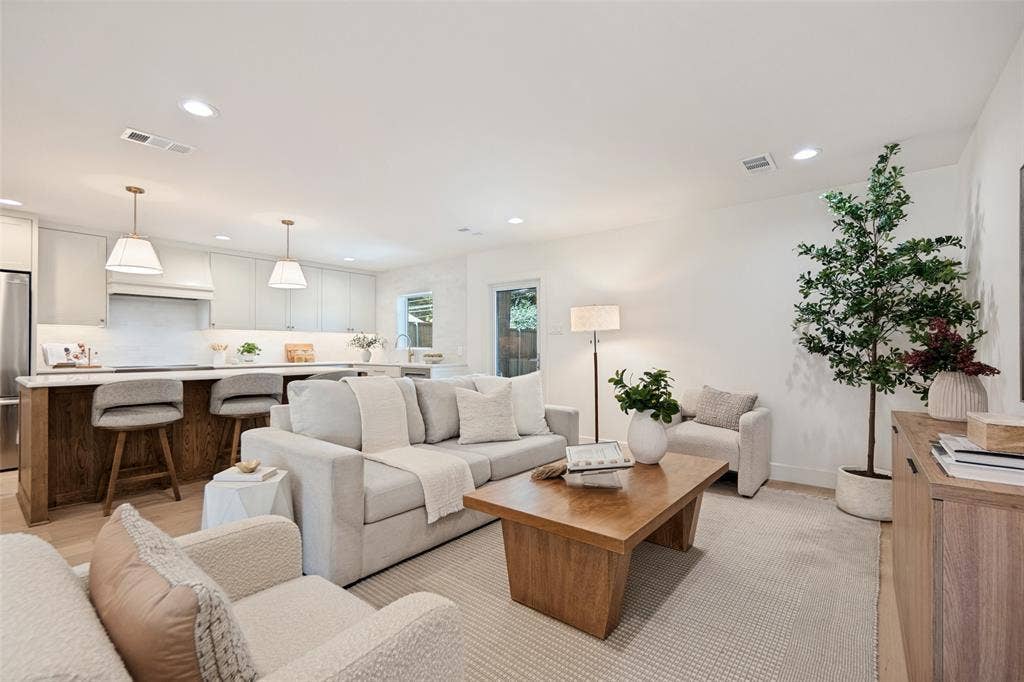 10649 Longmeadow Drive, Dallas, TX 75238