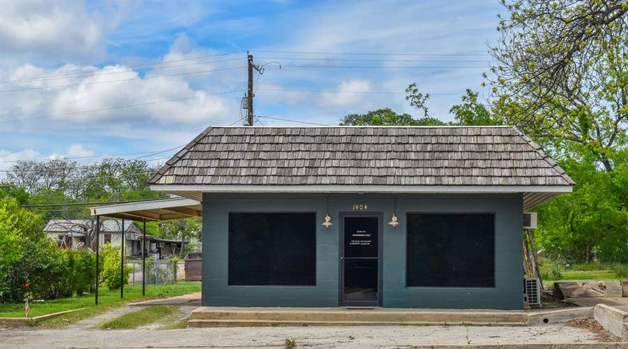 Property photo for 1404 S Bridge Street, Brady, TX