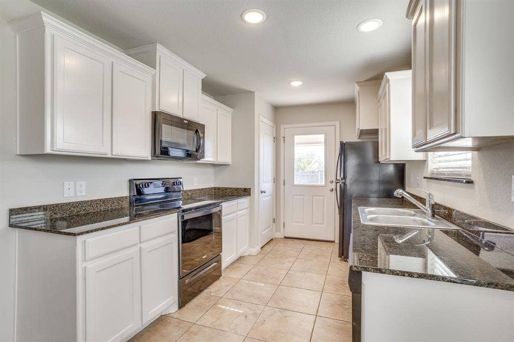 3002 Weave Court, Granbury, TX 76049 3002 Weave Court, Granbury, TX 76049