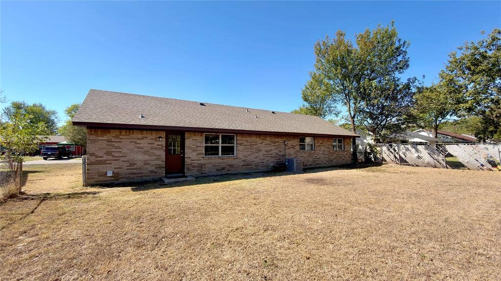 852 Beverly Drive, Terrell, TX 75160 852 Beverly Drive, Terrell, TX 75160