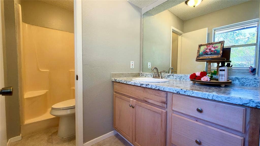852 Beverly Drive, Terrell, TX 75160 852 Beverly Drive, Terrell, TX 75160