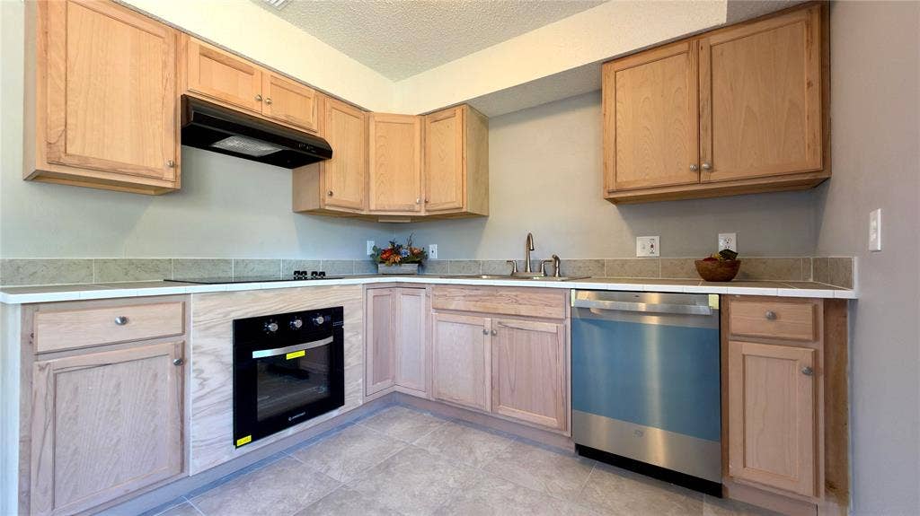 852 Beverly Drive, Terrell, TX 75160 852 Beverly Drive, Terrell, TX 75160