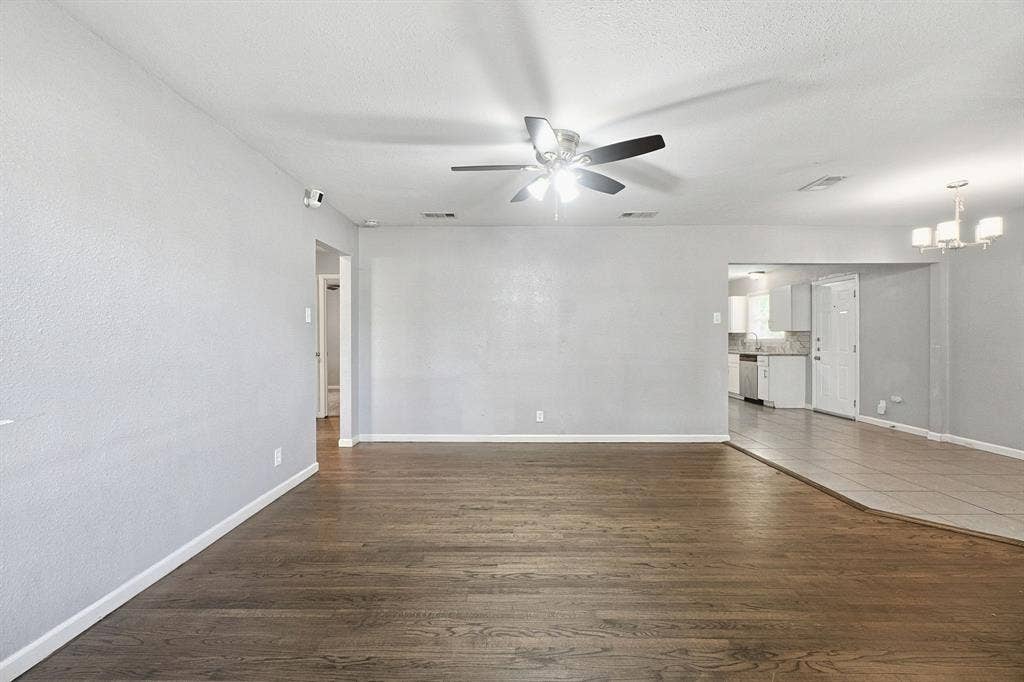 2502 Costa Mesa Drive, Dallas, TX 75228