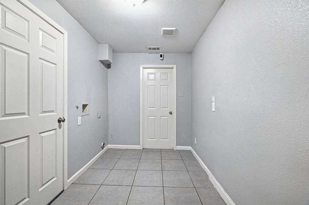 2502 Costa Mesa Drive, Dallas, TX 75228