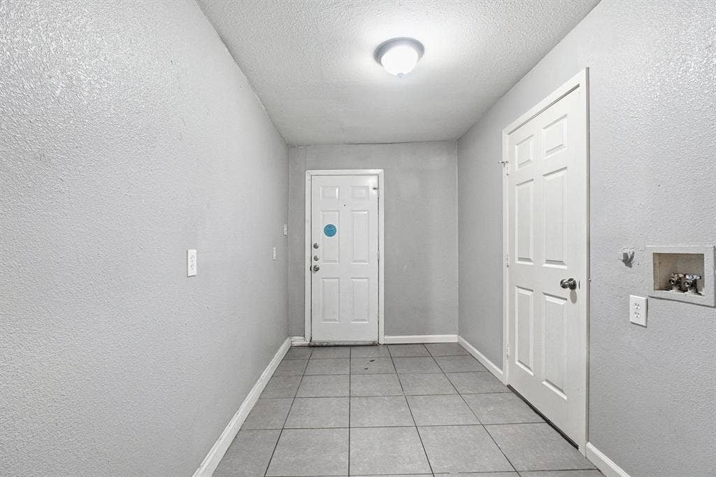 2502 Costa Mesa Drive, Dallas, TX 75228