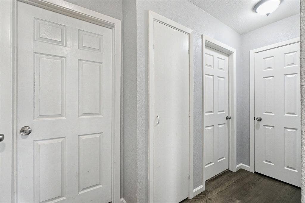 2502 Costa Mesa Drive, Dallas, TX 75228