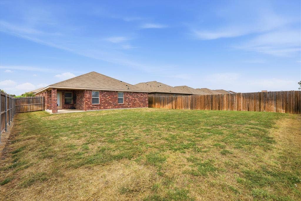 2267 Vance Drive, Forney, TX 75126 2267 Vance Drive, Forney, TX 75126
