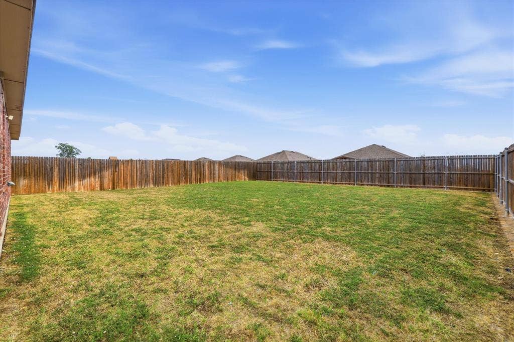 2267 Vance Drive, Forney, TX 75126 2267 Vance Drive, Forney, TX 75126