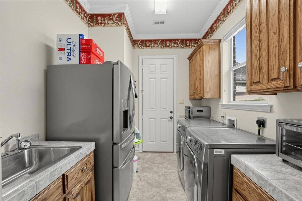 210 Black Walnut Drive, Garland, TX 75044 210 Black Walnut Drive, Garland, TX 75044