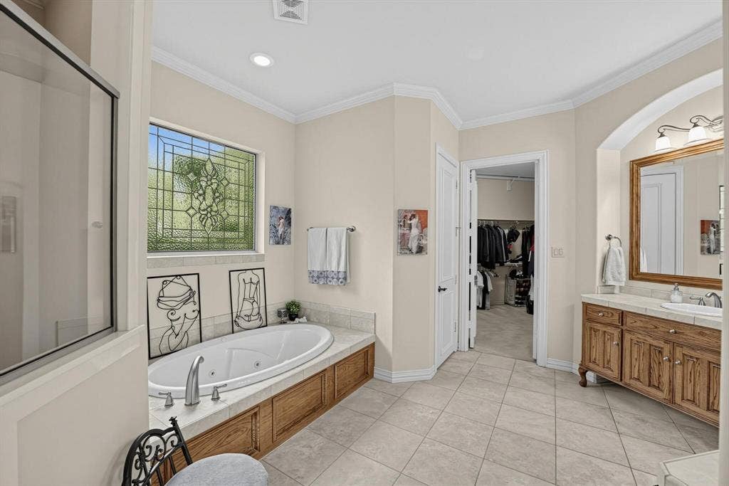 210 Black Walnut Drive, Garland, TX 75044 210 Black Walnut Drive, Garland, TX 75044