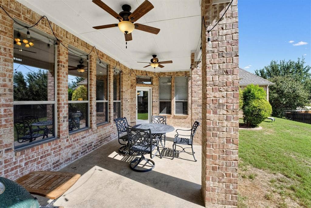 210 Black Walnut Drive, Garland, TX 75044 210 Black Walnut Drive, Garland, TX 75044