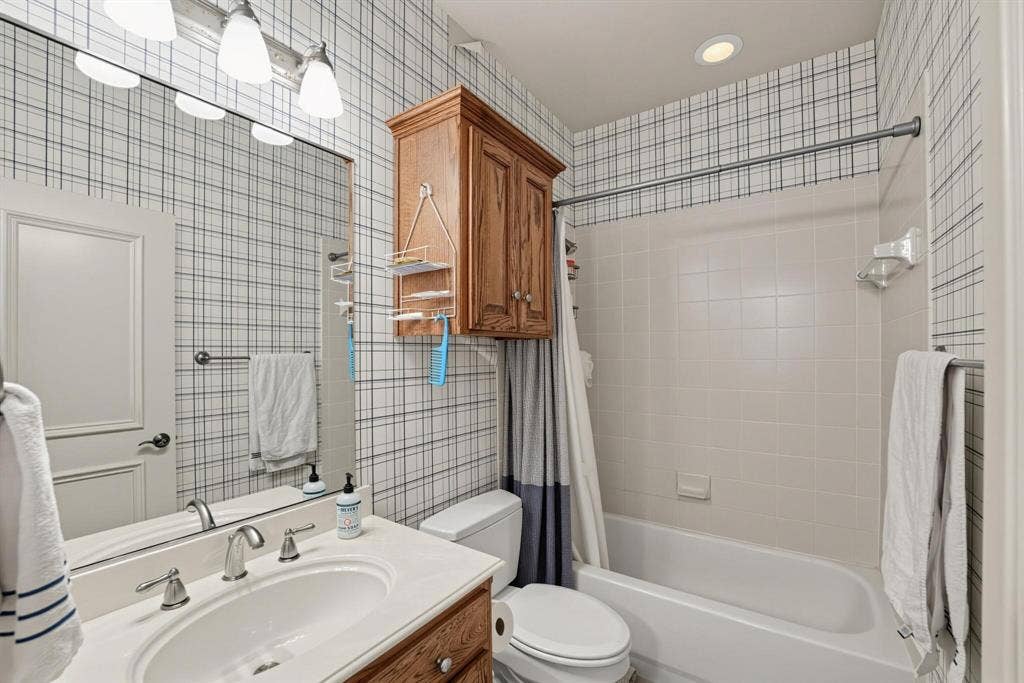 210 Black Walnut Drive, Garland, TX 75044 210 Black Walnut Drive, Garland, TX 75044