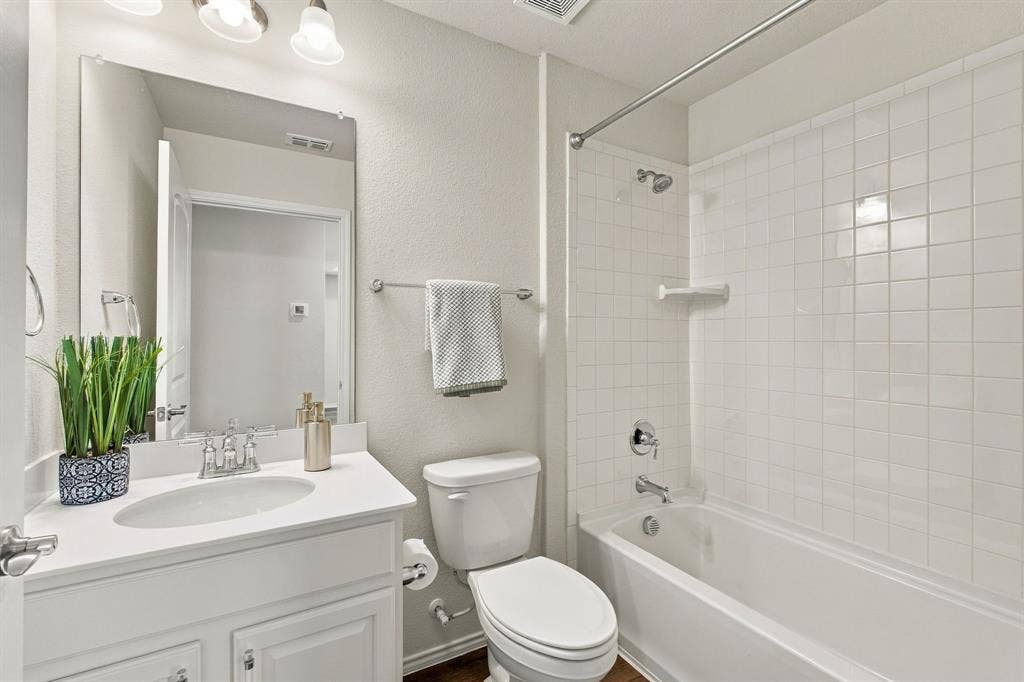 9116 Water Willow Way, McKinney, TX 75071 Guest Bathroom
