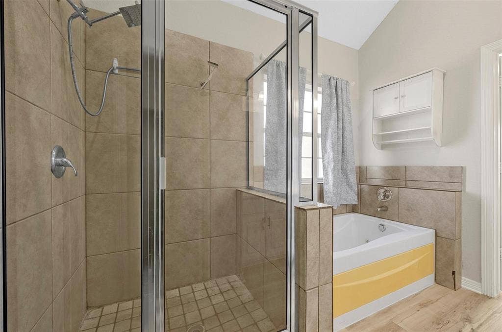 10100 Seville Court, Waco, TX 76708 10100 Seville Court, Waco, TX 76708