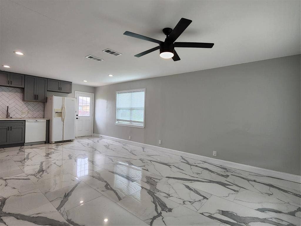 1212 Ridgeview Street, Mesquite, TX 75149 1212 Ridgeview Street, Mesquite, TX 75149