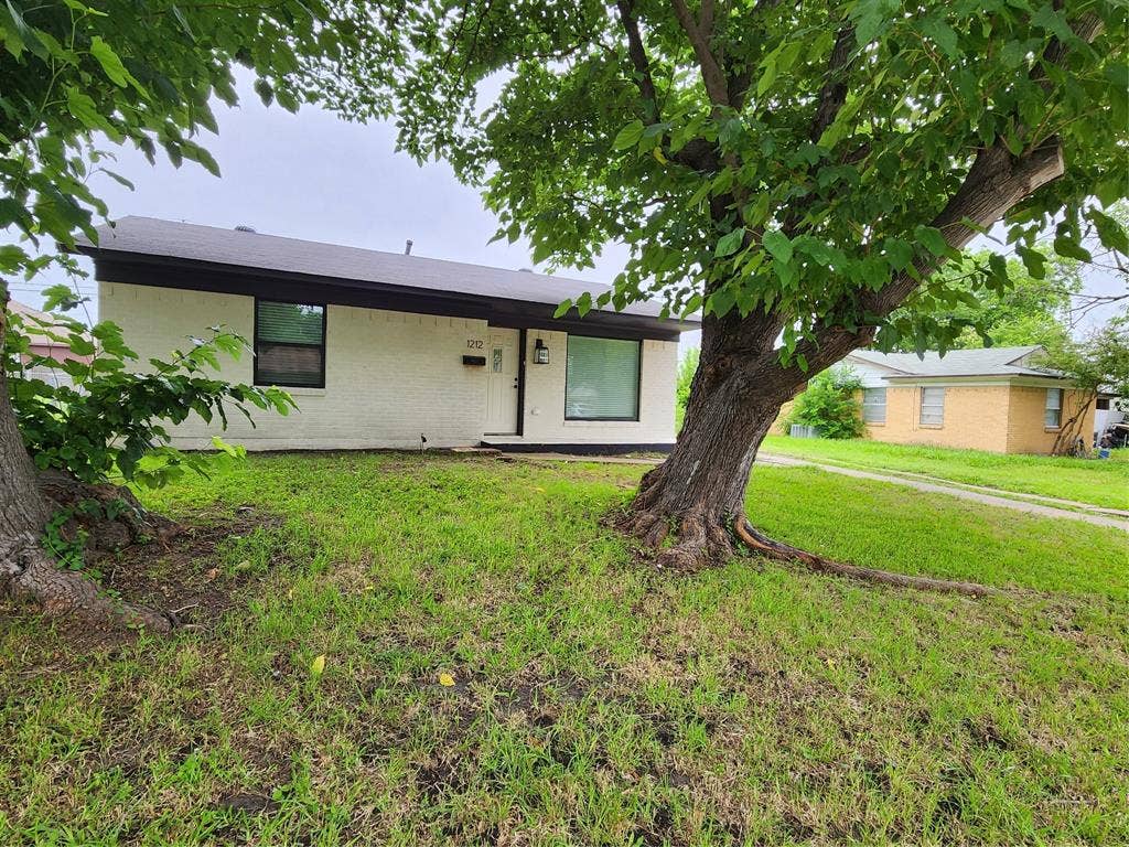1212 Ridgeview Street, Mesquite, TX 75149 1212 Ridgeview Street, Mesquite, TX 75149