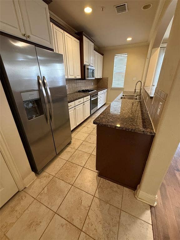 2525 Champagne Drive, Irving, TX 75038 2525 Champagne Drive, Irving, TX 75038