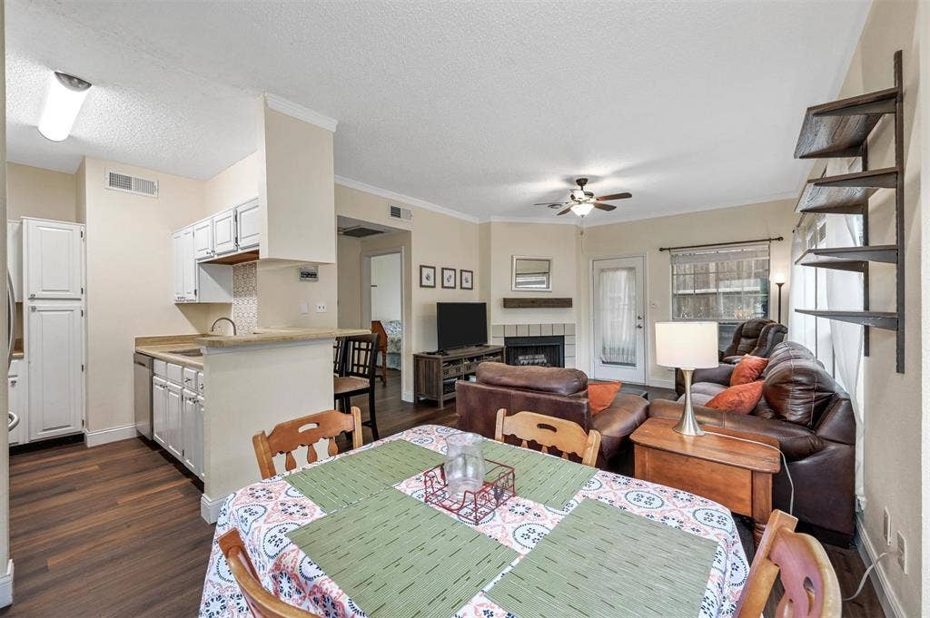 7151 Gaston Avenue, #1001, Dallas, TX 75214 7151 Gaston Avenue, #1001, Dallas, TX 75214