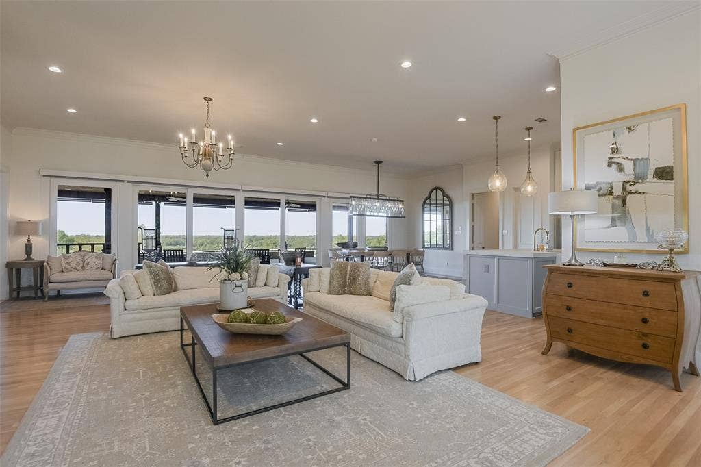 966 Sugar Ridge Road, Ennis, TX 75119