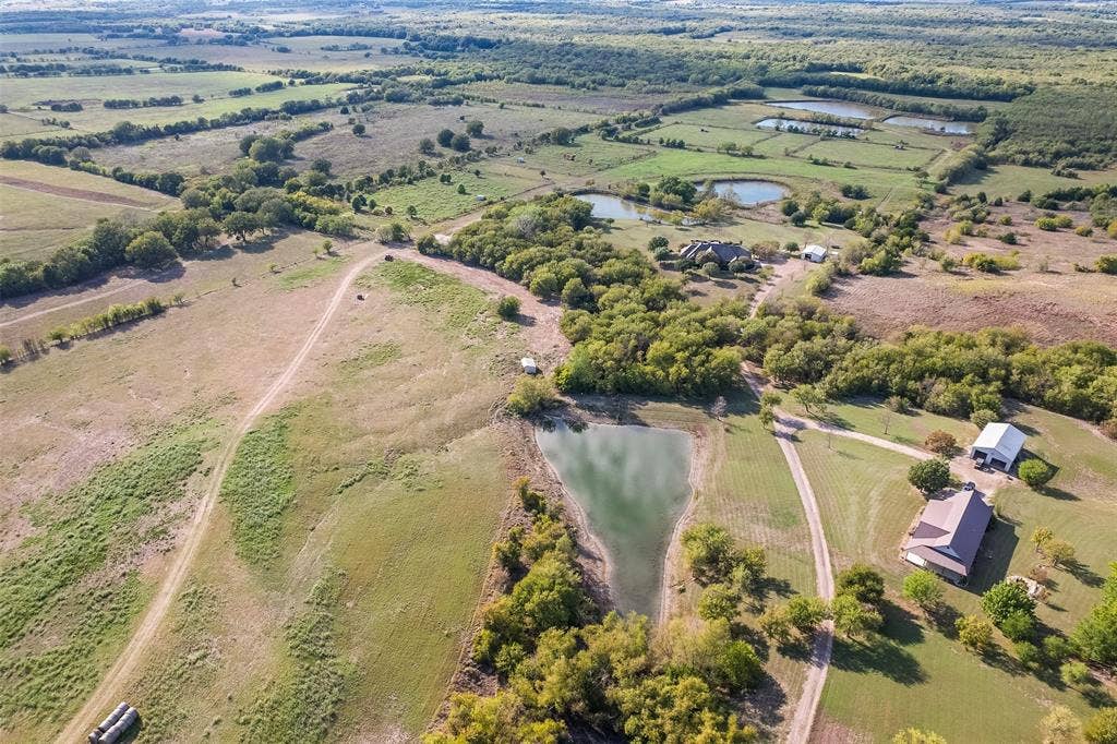 966 Sugar Ridge Road, Ennis, TX 75119