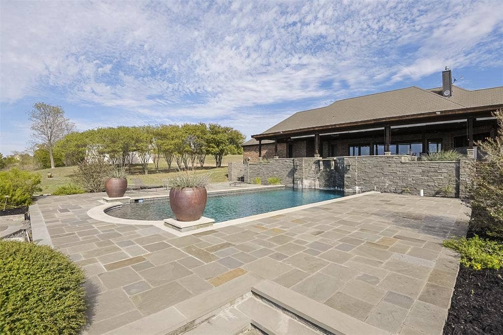 966 Sugar Ridge Road, Ennis, TX 75119
