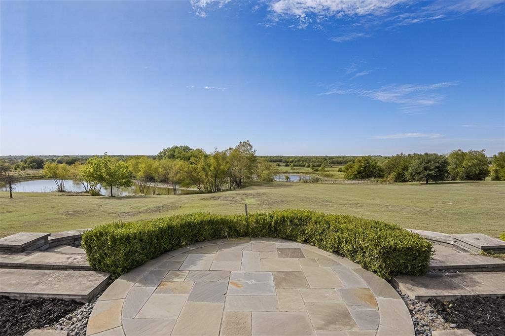 966 Sugar Ridge Road, Ennis, TX 75119
