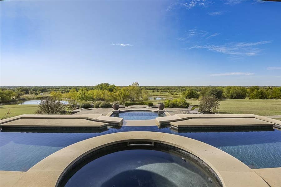 Property photo for 966 Sugar Ridge Road, Ennis, TX